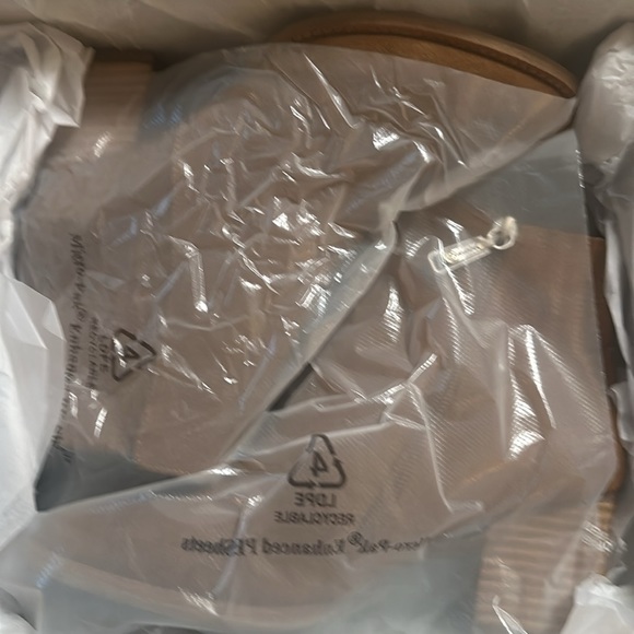 Blondo Brand New NOA Camel Suede Waterproof Boots 💖 - Picture 11 of 11